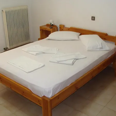 Aris Hotel